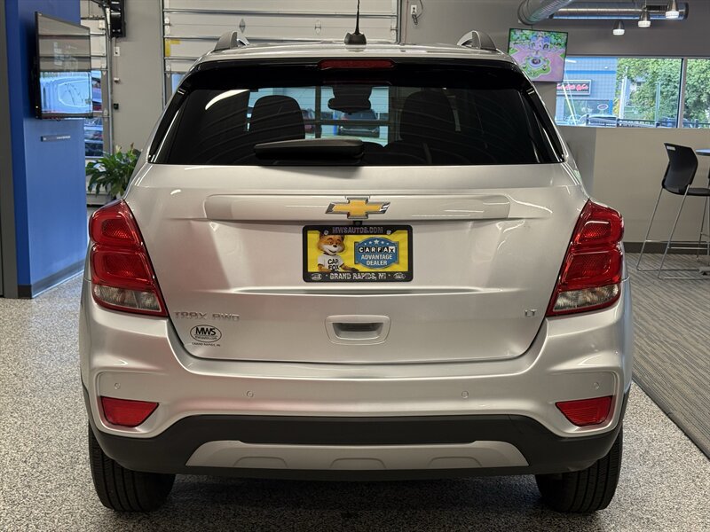 Used 2017 Chevrolet Trax LT w/ Driver Confidence Package AWD/4WD image 7
