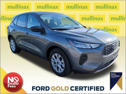 Used 2025 Ford Escape Active image 1