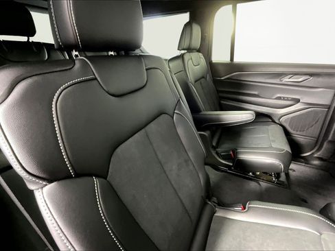 New 2025 Jeep Grand Cherokee L Altitude AWD/4WD image 20