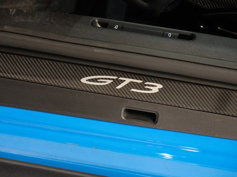 Certified 2022 Porsche 911 GT3 RWD image 11