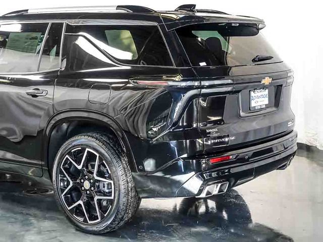 Used 2025 Chevrolet Traverse High Country FWD image 10