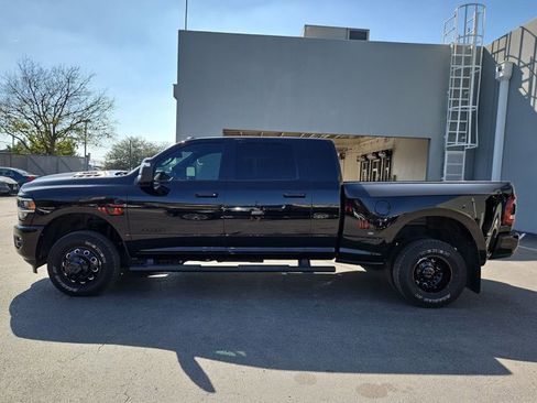 Used 2024 RAM 3500 Laramie w/ Night Edition image 9