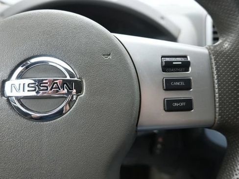 Used 2015 Nissan Frontier SV AWD/4WD image 25
