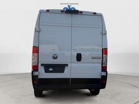 Used 2026 RAM ProMaster 2500 w/ Convenience Group FWD image 5