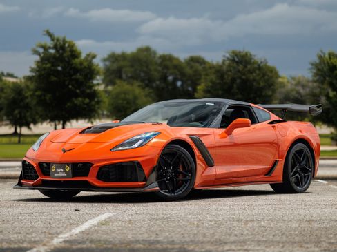 Used 2019 Chevrolet Corvette ZR1 RWD image 5