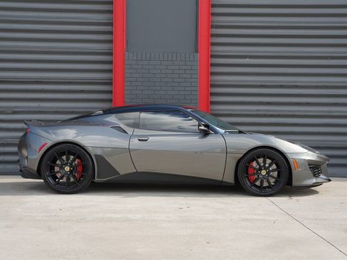 Used 2020 Lotus Evora image 11