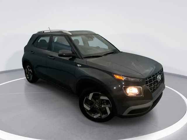 Used 2024 Hyundai Venue SEL FWD image 1