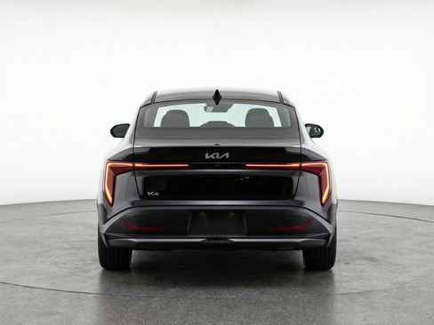 Used 2025 Kia K4 LXS image 7