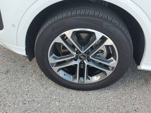 Certified 2025 Audi Q5 Premium Plus w/ Premium Plus AWD/4WD image 13