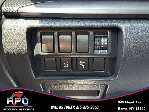 Used 2019 Subaru Forester Premium AWD/4WD image 29