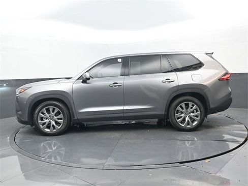 Used 2025 Toyota Grand Highlander FWD image 24