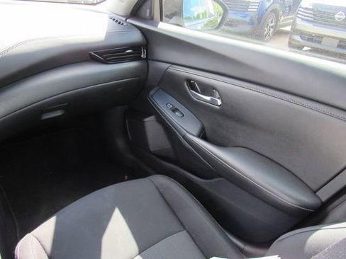 Certified 2024 Nissan Sentra SV FWD image 18