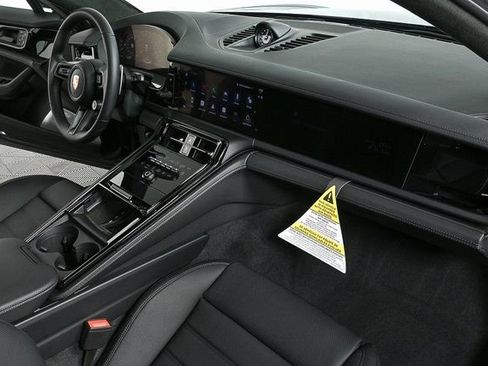 Used 2026 Porsche Panamera GTS image 27