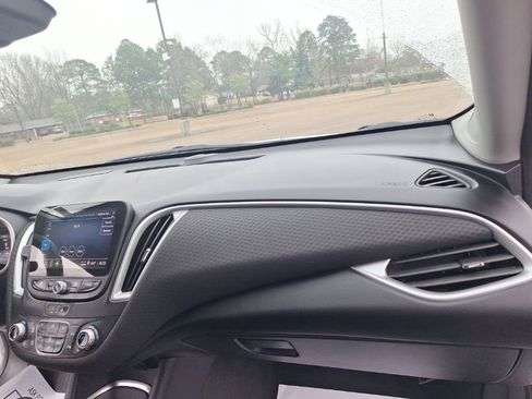 Certified 2024 Chevrolet Malibu LT image 30