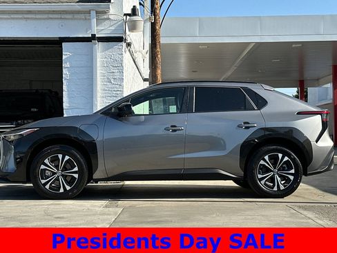 Used 2025 Toyota bZ4X FWD w/ Weather Package image 7