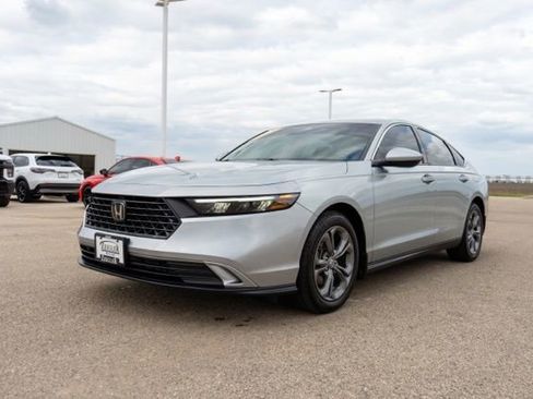 Used 2024 Honda Accord EX image 3