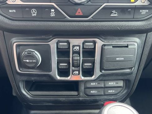 Used 2024 Jeep Wrangler Unlimited Sport AWD/4WD image 14