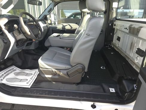 Used 2014 Ford F250 XL w/ Power Equipment Group RWD image 14