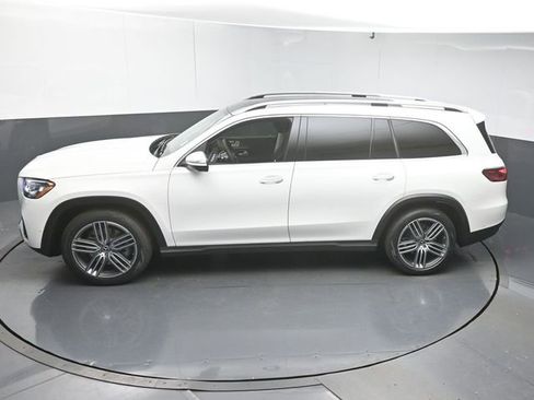 Used 2026 Mercedes-Benz GLS 450 4MATIC image 47
