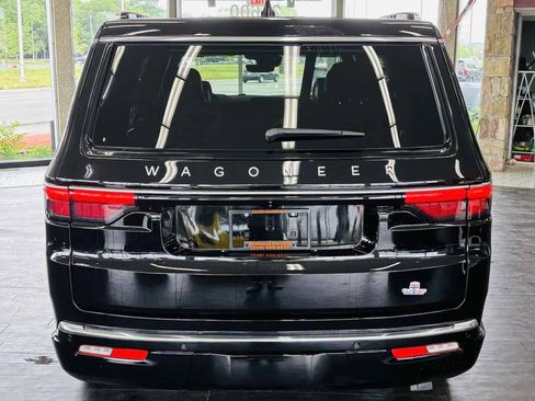 Used 2025 Jeep Wagoneer Series II AWD/4WD image 8