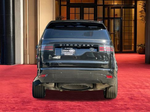 Used 2023 Land Rover Discovery S R-Dynamic image 11