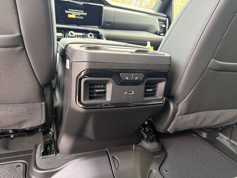 New 2026 GMC Sierra 2500 AT4 w/ Technology Package AWD/4WD image 23