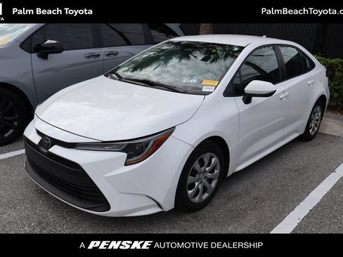 Used 2023 Toyota Corolla LE FWD image 1
