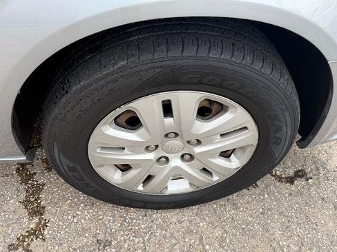 Used 2019 Dodge Grand Caravan SE image 16