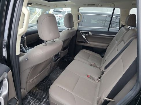 Used 2023 Lexus GX 460 Premium image 13