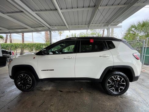 Used 2019 Jeep Compass Trailhawk AWD/4WD image 3