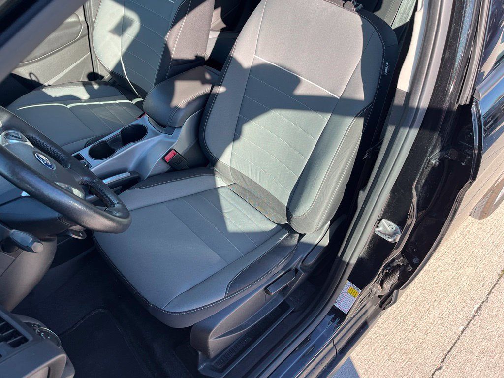 Used 2015 Ford C-MAX SE FWD image 12