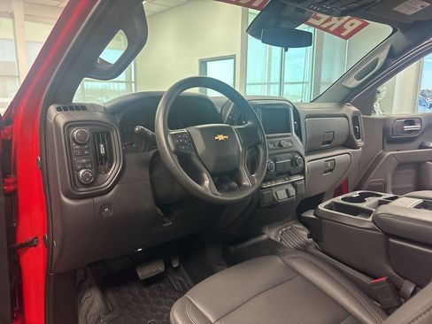 Used 2025 Chevrolet Silverado 1500 W/T image 10