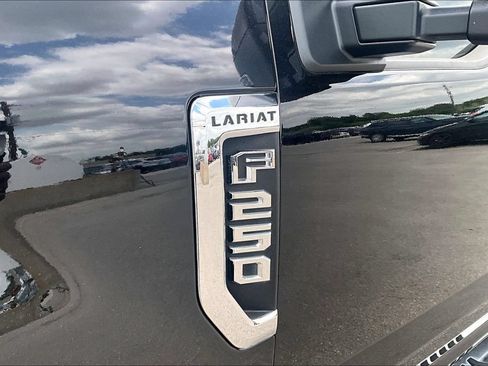 Used 2020 Ford F250 Lariat w/ FX4 Off-Road Package AWD/4WD image 33