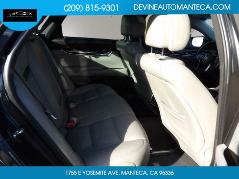 Used 2014 Cadillac XTS Premium image 12