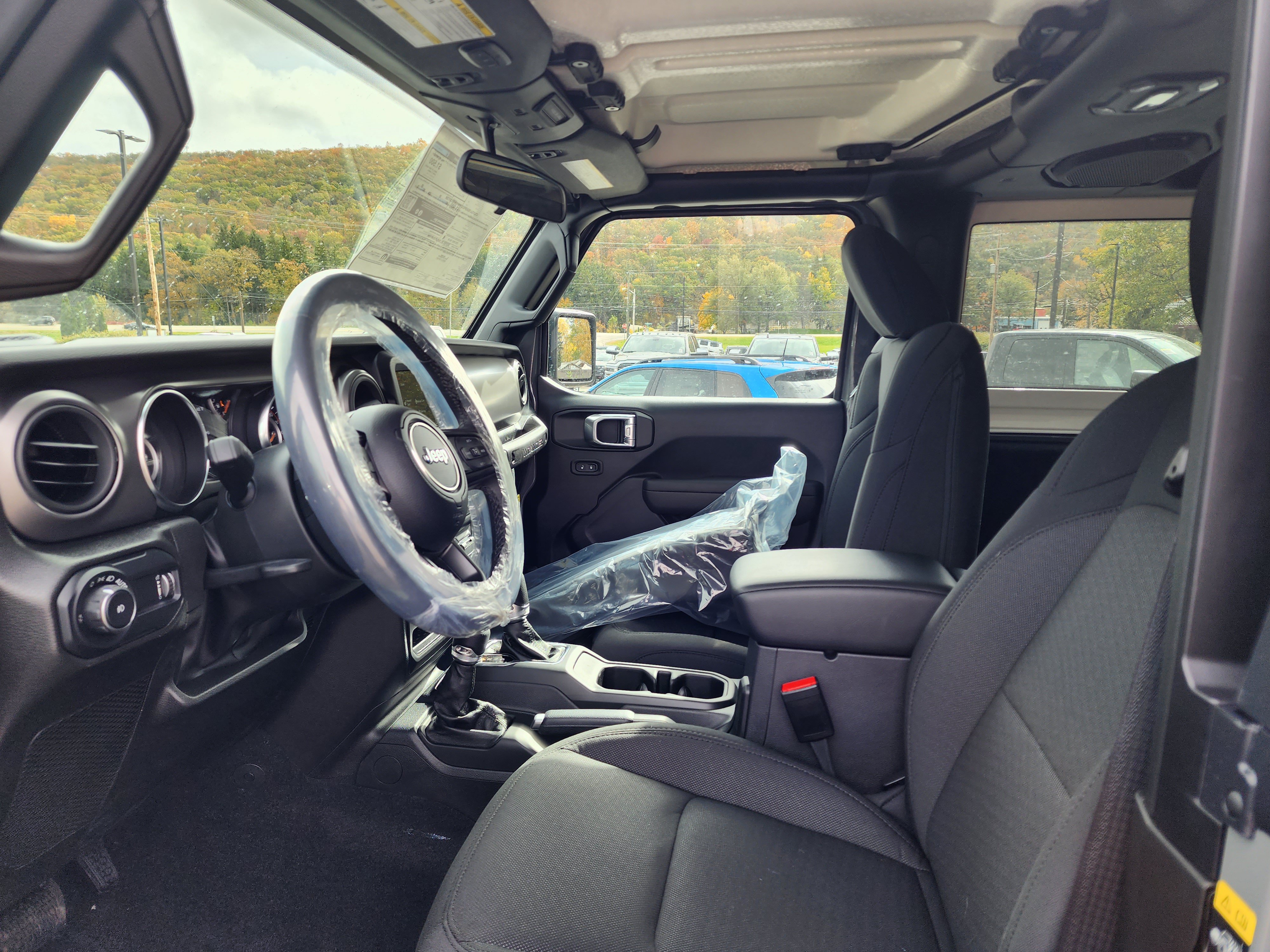 Used 2023 Jeep Wrangler Sport AWD/4WD image 17