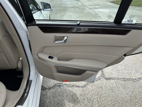 Used 2016 Mercedes-Benz E 350 E 350 4MATIC AWD 4dr Wagon image 15