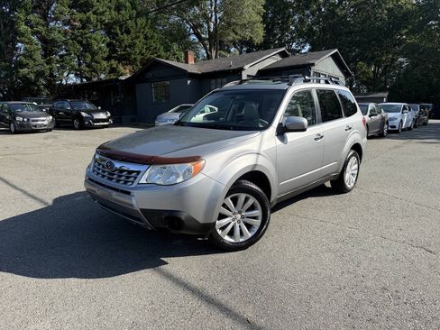 Used 2011 Subaru Forester 2.5X Premium AWD/4WD image 1