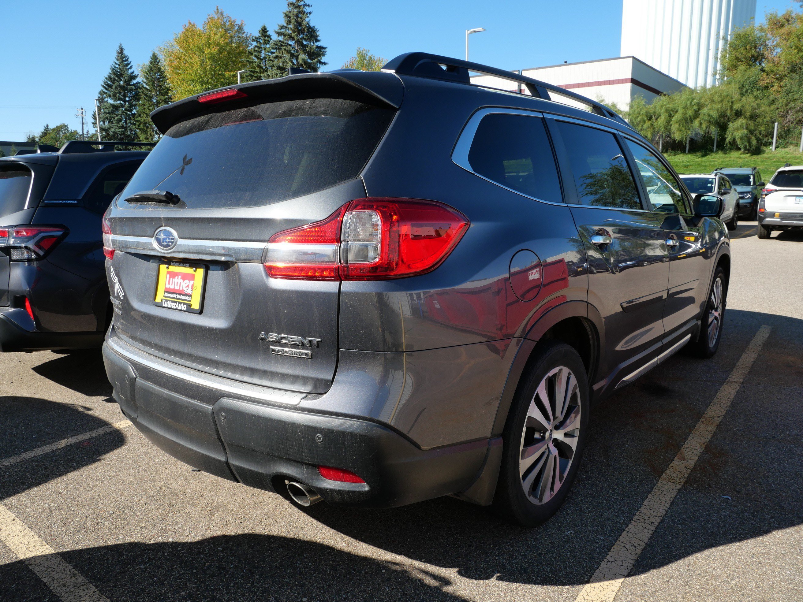 Used 2022 Subaru Ascent Touring AWD/4WD image 7
