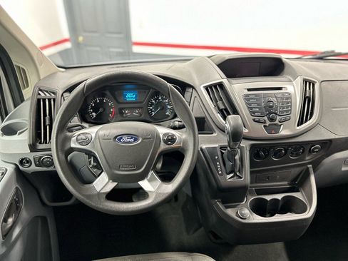 Used 2018 Ford Transit 350 XLT image 22