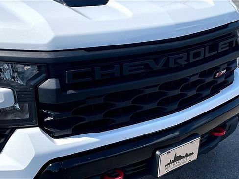 Used 2022 Chevrolet Silverado 1500 Custom Trail Boss w/ LPO, Dark Essentials Package AWD/4WD image 34