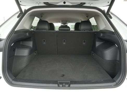 Certified 2026 Volkswagen Tiguan SE AWD/4WD image 18