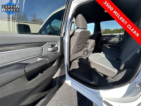 Used 2023 RAM 2500 Big Horn w/ Level 1 Equipment Group image 16