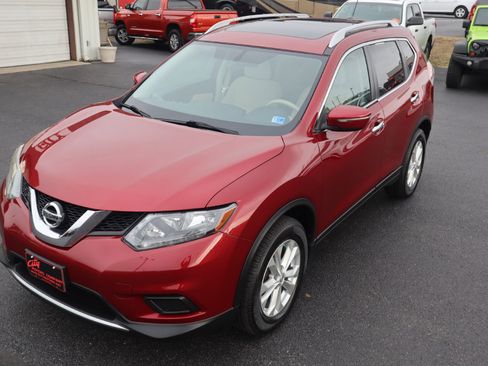 Used 2015 Nissan Rogue SV w/ SV Moonroof Package image 11