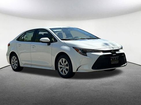New 2026 Toyota Corolla LE FWD image 2