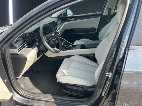 Used 2022 Kia K5 LXS image 9