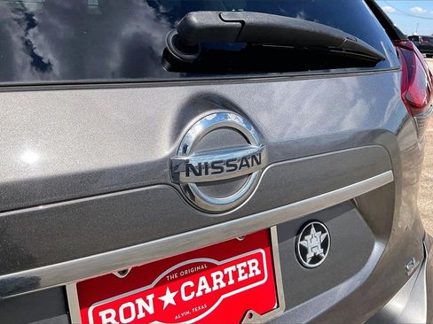 Used 2019 Nissan Rogue SL image 27