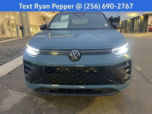 New 2026 Volkswagen Tiguan SE R-Line image 2