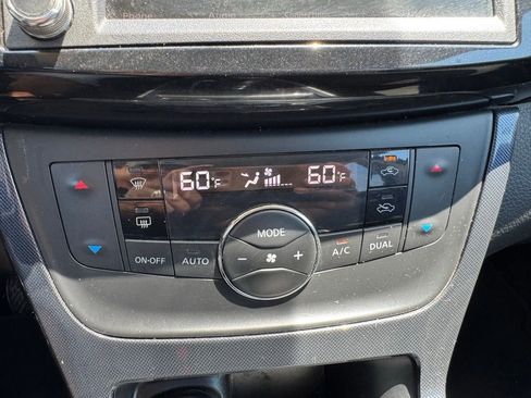 Used 2019 Nissan Sentra SR FWD image 23