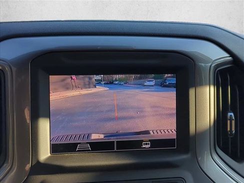 Used 2024 Chevrolet Silverado 2500 Custom w/ Custom Value Package image 11