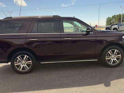 Used 2023 Ford Expedition Limited AWD/4WD image 9